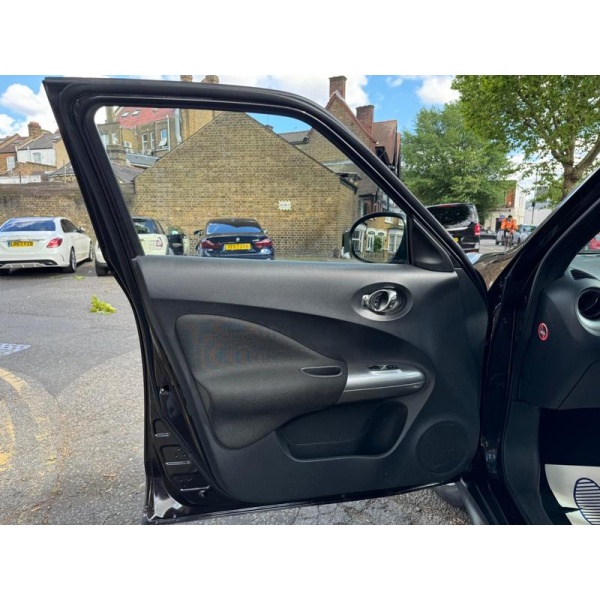 Nissan Juke - 1.6 Acenta Euro 5 (s/s) 5dr