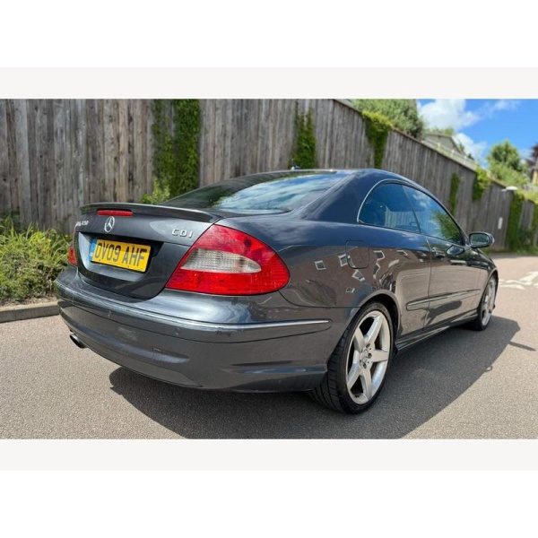 Mercedes-Benz CLK - 3.0 CLK320 CDI Sport 7G-Tronic 2dr