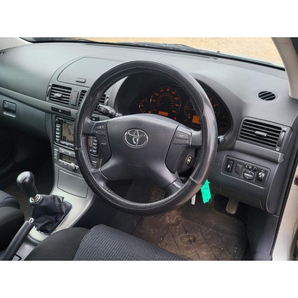 Toyota Avensis - 1.8 VVT-i TR 4dr