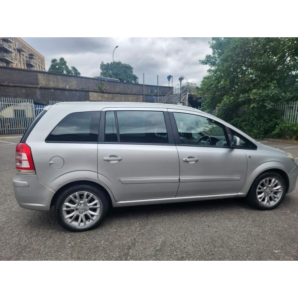 Vauxhall Zafira - 1.6 16V Active Plus MPV 5dr Petrol Manual Euro 4 (115 ps)
