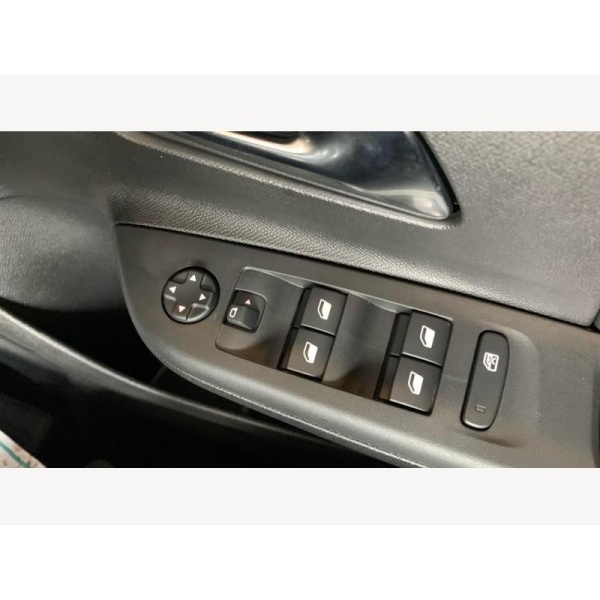Vauxhall Corsa-e - 50kWh Design Hatchback 5dr Electric Auto (136 ps)