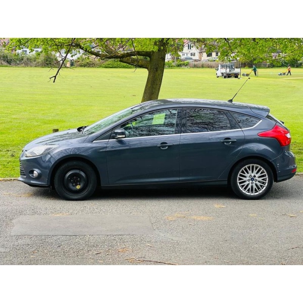 Ford Focus - 1.6 Zetec Euro 5 5dr