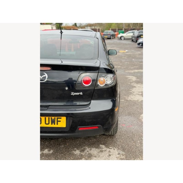 Mazda Mazda3 - 1.6 Sport 4dr