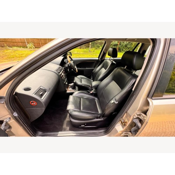 Ford Mondeo - 2.0 TDCi Ghia X 5dr