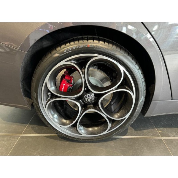 Alfa Romeo Giulia - 2.0T Veloce Auto Euro 6 (s/s) 4dr