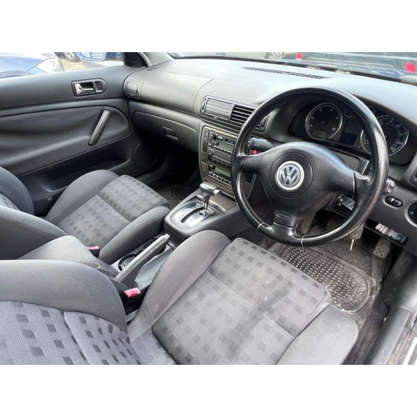 Volkswagen Passat - 1.9 TDI PD Sport 4dr