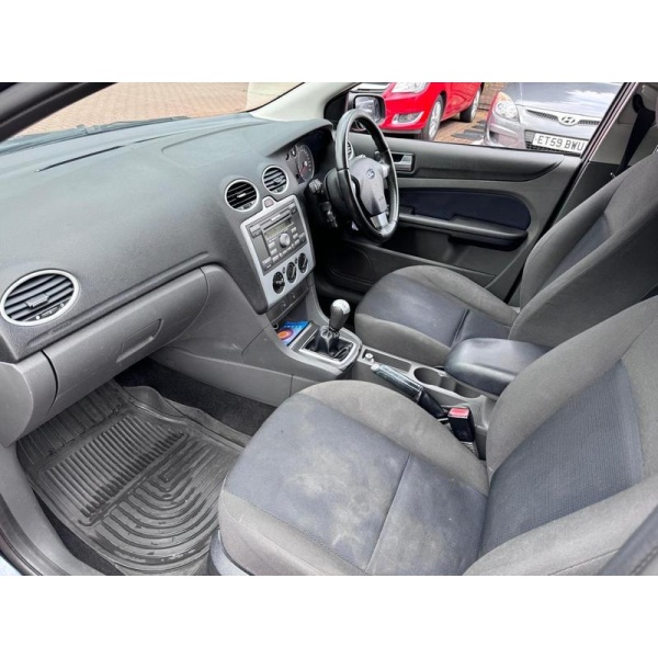 Ford Focus - 1.6 Zetec Climate 5dr
