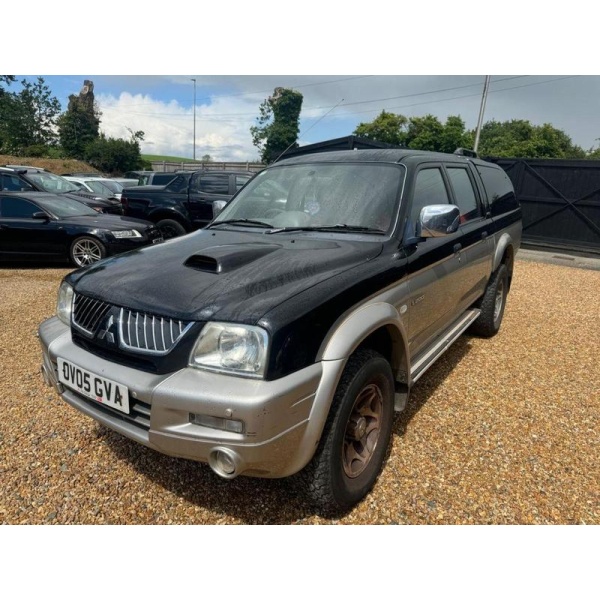 Mitsubishi L200 - 2.5 4LIFE LWB DCB 4WD 114 BHP