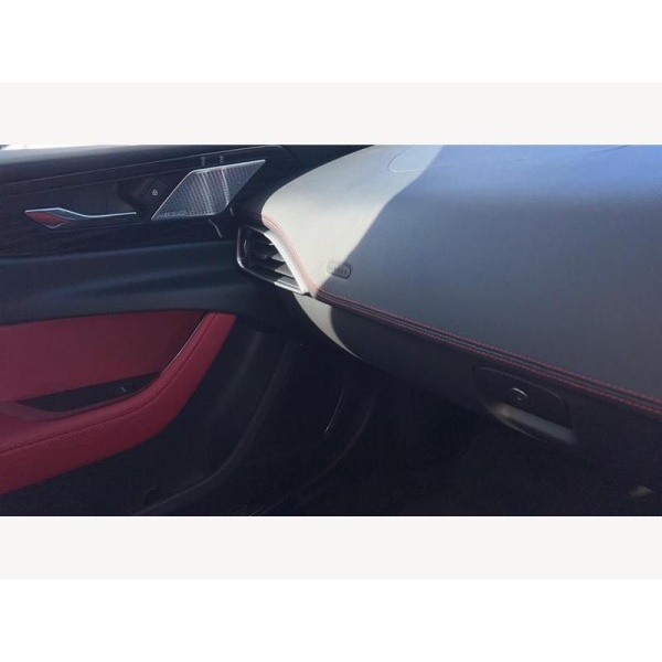 Jaguar XE - 2.0 P250 R-Dynamic HSE Black 4dr