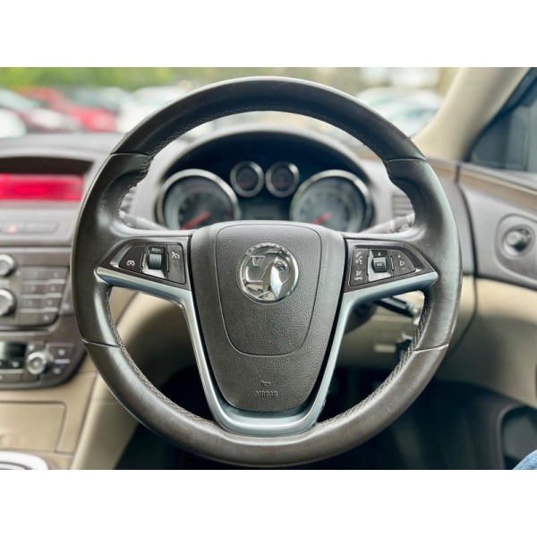 Vauxhall Insignia - 1.8i 16v Exclusiv Euro 5 4dr