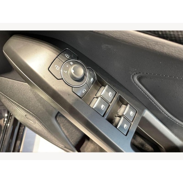 Ford Focus - 1.0T EcoBoost MHEV ST-Line X DCT Euro 6 (s/s) 5dr