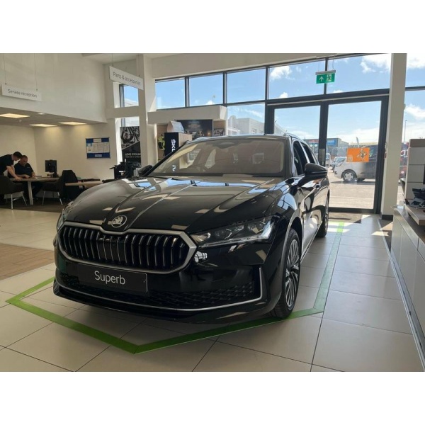 SKODA Superb - 2.0 TDI 193 Laurin + Klement 4X4 5dr DSG