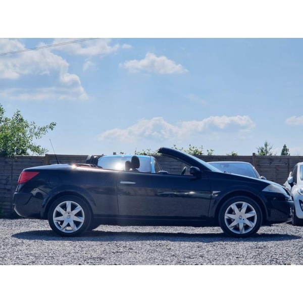 Renault Megane - 1.6 VVT Dynamique 2dr