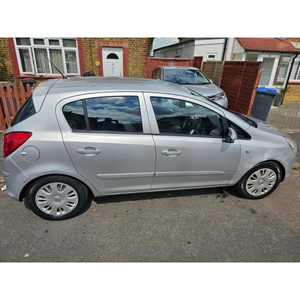 Vauxhall Corsa - 1.4i 16v Club Hatchback 5dr Petrol Automatic (166 g/km, 89 bhp)