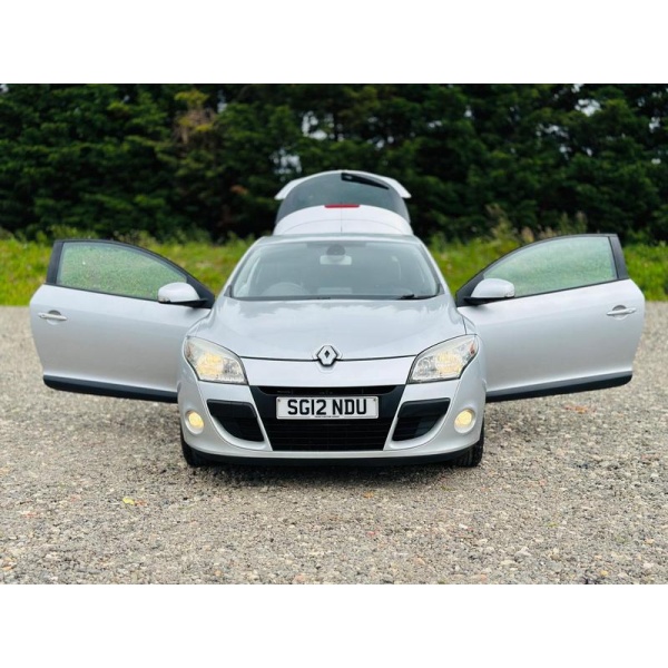 Renault Megane - 1.6 16V Dynamique TomTom Euro 5 3dr