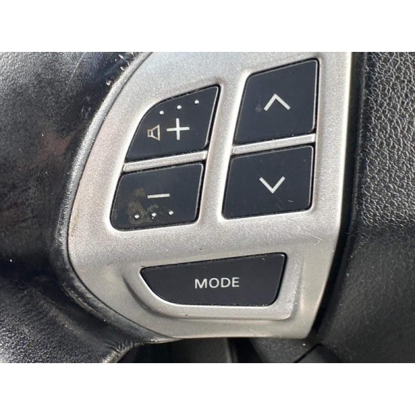 Mitsubishi Outlander - 2.0 DI-DC Warrior 4WD Euro 4 5dr
