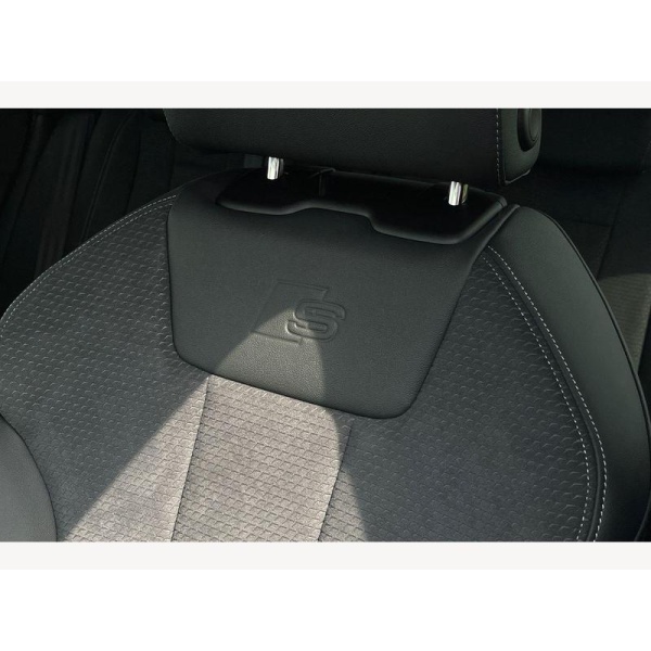 Audi A4 Avant - 2.0 TFSI 35 Black Edition S Tronic Euro 6 (s/s) 5dr