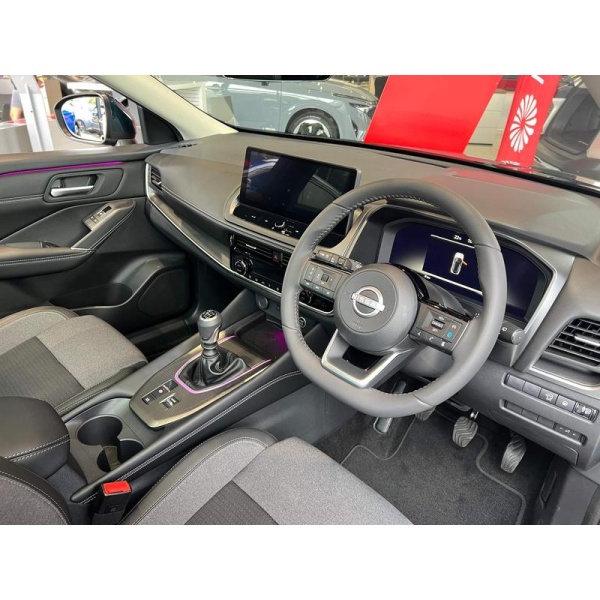 Nissan Qashqai - 1.3 DIG-T MHEV N-Connecta Euro 6 (s/s) 5dr