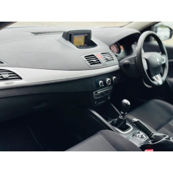 Renault Megane - 1.6 16V Dynamique TomTom Euro 5 3dr