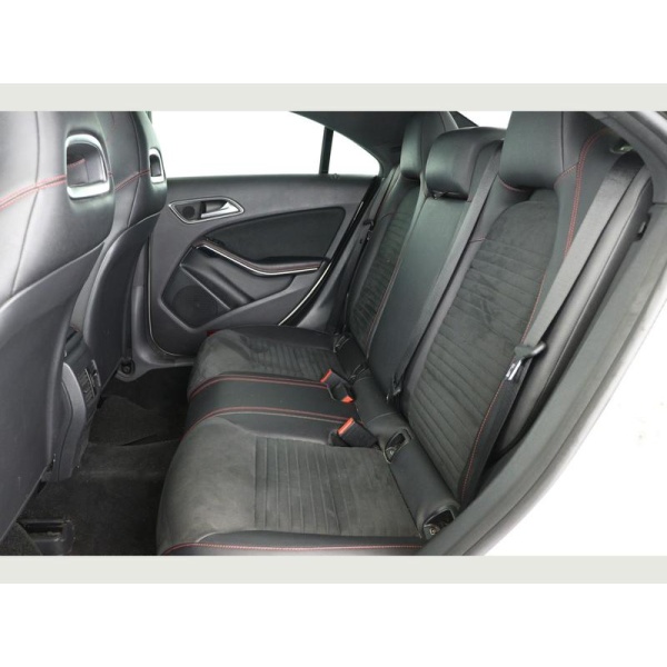 Mercedes-Benz CLA Class - CLA 220 D AMG LINE 2.1 4dr
