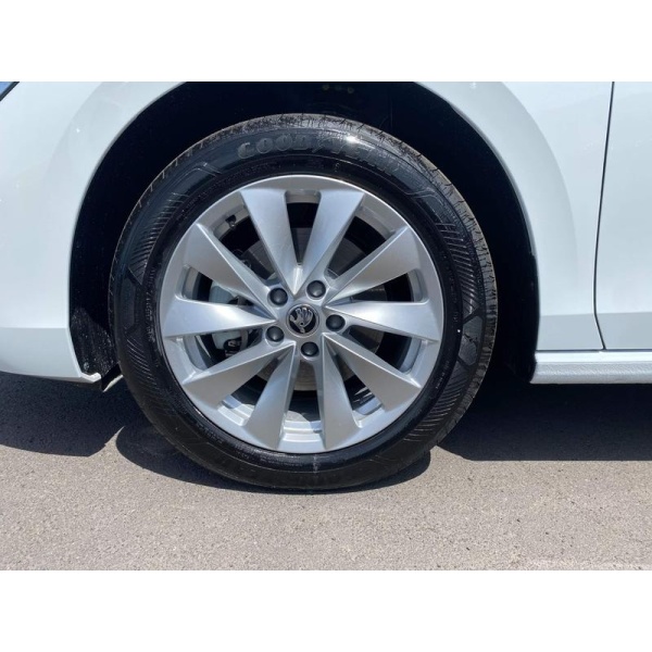 SKODA Superb - 1.5 TSI e-TEC MHEV SE Technology DSG Euro 6 (s/s) 5dr