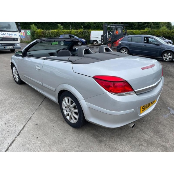 Vauxhall Astra - 1.8i Sport Twin Top 2dr