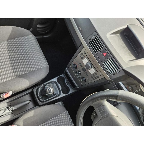 Vauxhall Meriva - 1.6i 16v Life 5dr