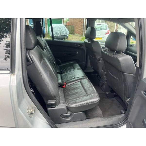 Vauxhall Zafira - 1.8 16V Elite Euro 4 5dr