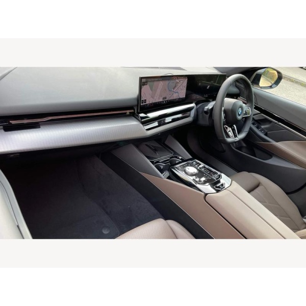 BMW 5 Series - 2.0 530e 22.1kWh M Sport Steptronic Euro 6 (s/s) 4dr