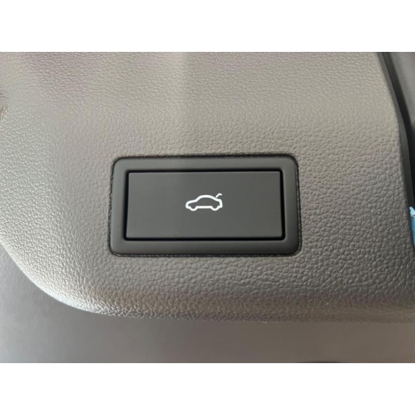 Volkswagen Multivan - 1.4 TSI 13kWh Style DSG L1 Euro 6 (s/s) 5dr