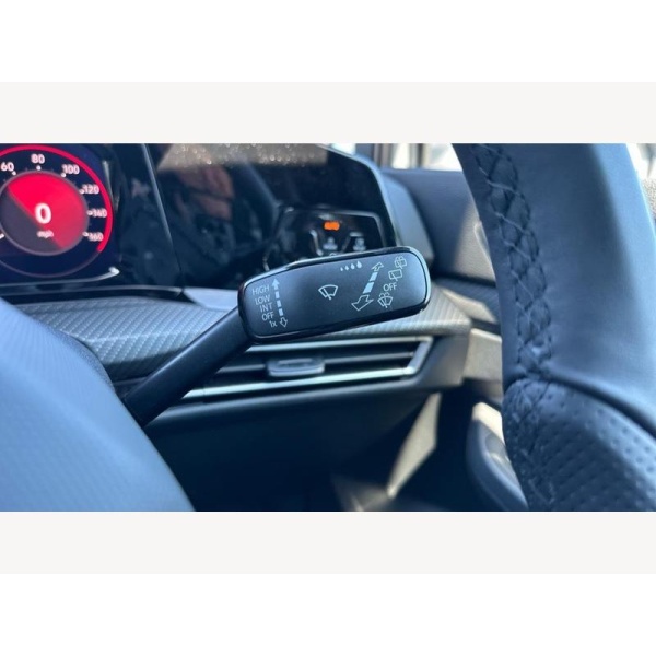 Volkswagen Golf - 1.5 eTSI MHEV R-Line DSG Euro 6 (s/s) 5dr