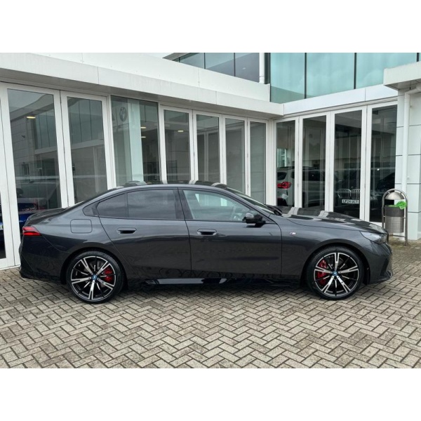 BMW i5 - 40 83.9kWh M Sport Pro Auto eDrive 4dr (11kW Charger)
