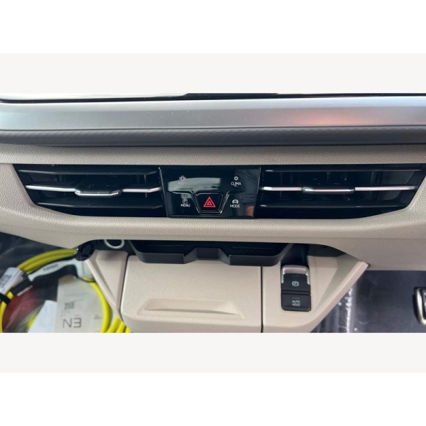 Volkswagen Multivan - 1.4 TSI 13kWh Style DSG L2 Euro 6 (s/s) 5dr