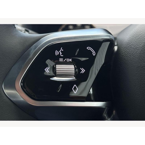 Jaguar XE - 2.0 D200 MHEV R-Dynamic SE Black Auto Euro 6 (s/s) 4dr