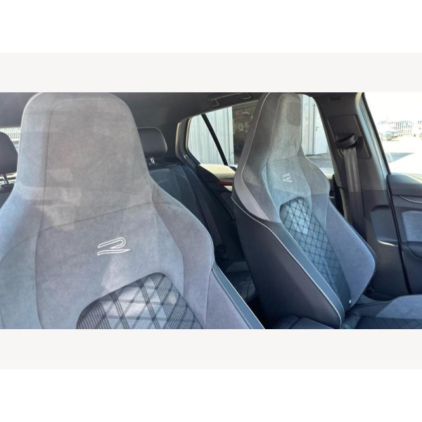 Volkswagen Golf - 1.5 eTSI MHEV R-Line DSG Euro 6 (s/s) 5dr