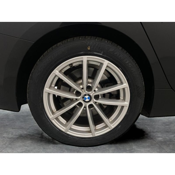BMW 3 Series - 2.0 330e 12kWh SE Pro Plug-in (292 ps) 4dr