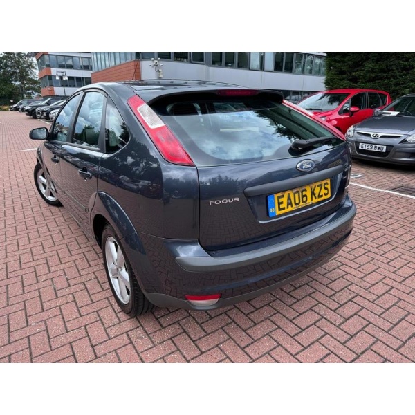 Ford Focus - 1.6 Zetec Climate 5dr