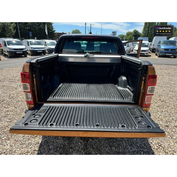 Ford Ranger - AUTOMATIC Crew Cab 4x4 Wildtrak 3.2L Leather Alloys Air Con Sensors Cruise