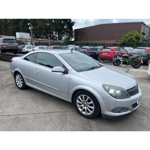 Vauxhall Astra - 1.8i Sport Twin Top 2dr