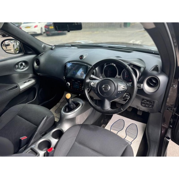 Nissan Juke - 1.6 Acenta Euro 5 (s/s) 5dr