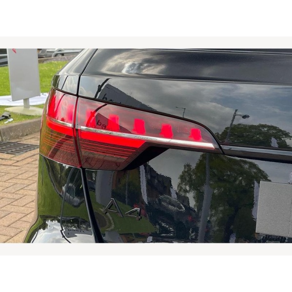 Audi A4 Avant - 2.0 TFSI 35 Black Edition S Tronic Euro 6 (s/s) 5dr