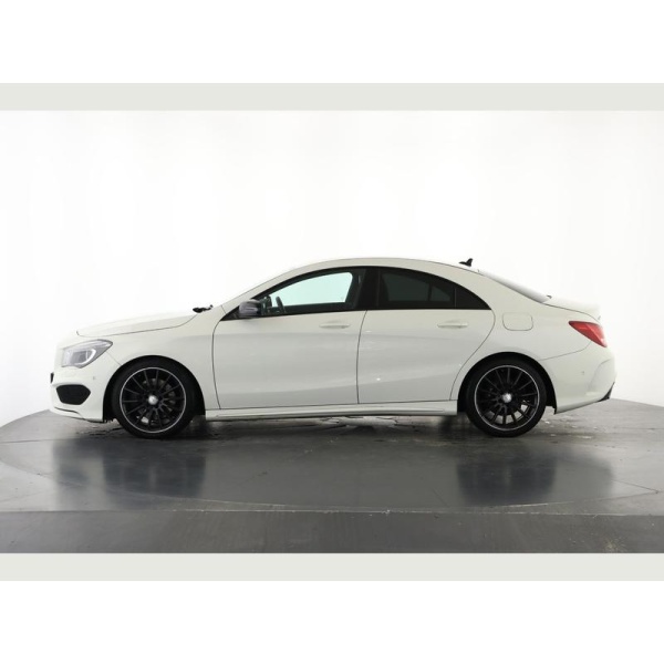 Mercedes-Benz CLA Class - CLA 220 D AMG LINE 2.1 4dr