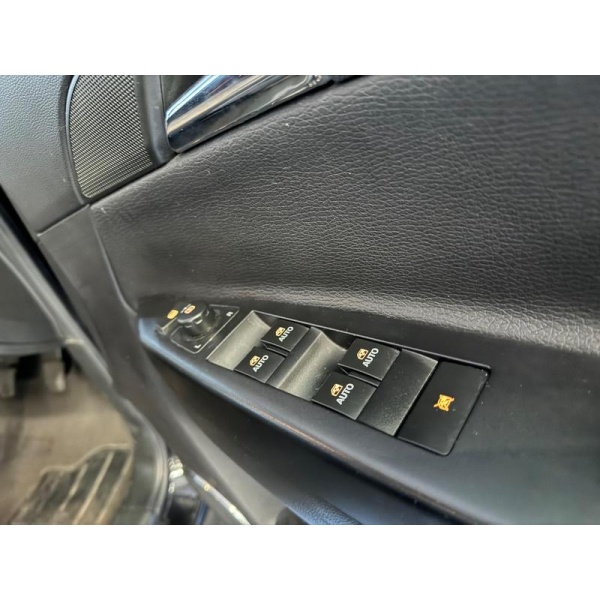 Vauxhall Antara - 2.2 CDTi Exclusiv 4WD Euro 5 (s/s) 5dr
