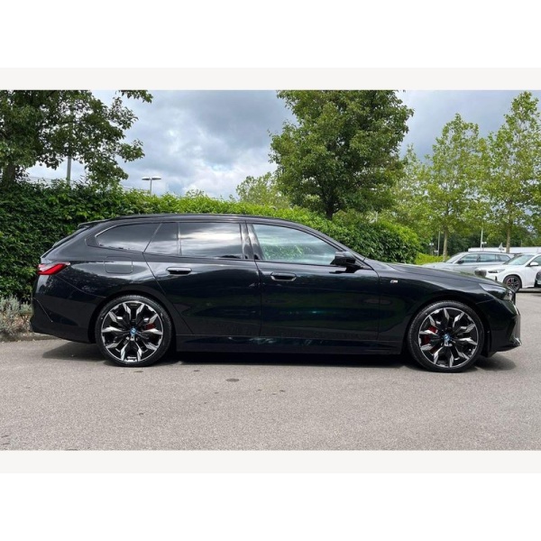 BMW i5 - 40 83.9kWh M Sport Pro Touring Auto eDrive 5dr (11kW Charger)