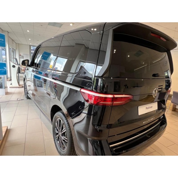 Volkswagen Multivan - 1.4 TSI 13kWh Style DSG L1 Euro 6 (s/s) 5dr