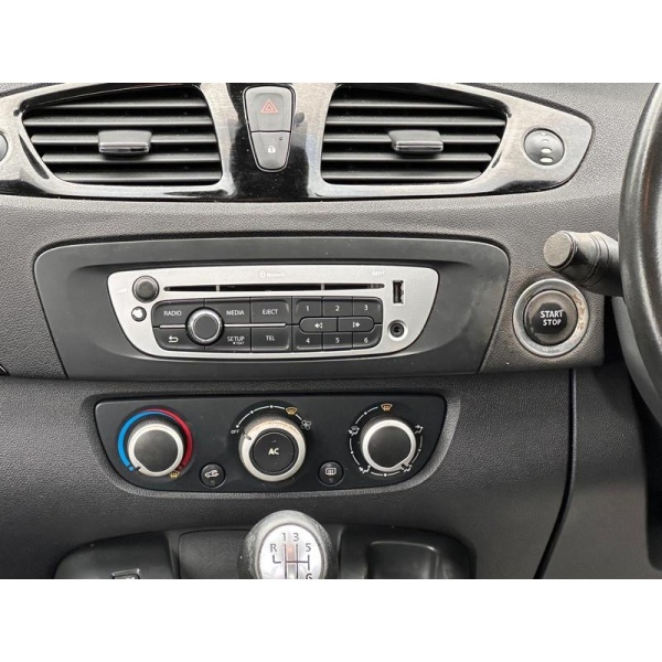 Renault Scenic - 1.5 dCi Dynamique TomTom Euro 5 (s/s) 5dr