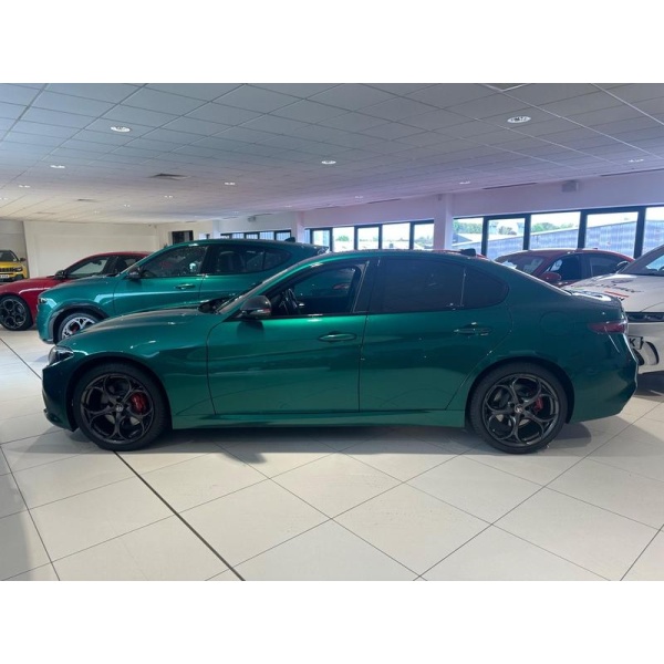 Alfa Romeo Giulia - 2.0T Tributo Italiano Auto Euro 6 (s/s) 4dr