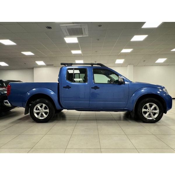 Nissan Navara - 2.5 dCi Tekna 4WD Euro 5 4dr