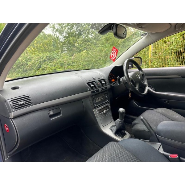 Toyota Avensis - 1.8 VVT-i TR 4dr