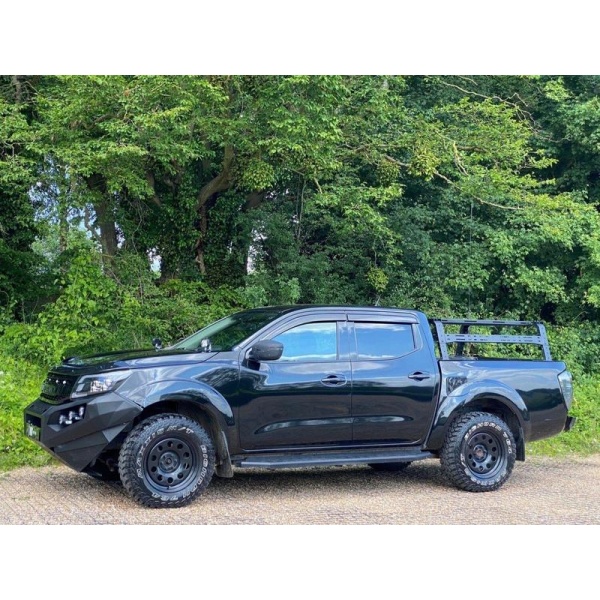 Nissan Navara - 2.3 dCi Acenta+ Pickup 4dr Diesel Manual 4WD Euro 5 (190 ps)
